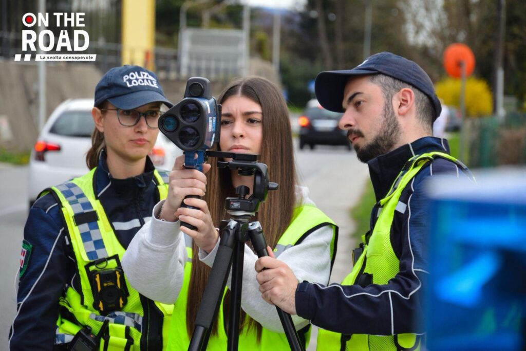 progetto on the road - Esperienza per ragazzi/e over 16 (residenti nel Comune) nei panni di Polizia Locale, soccorritori e forze dell'ordine.